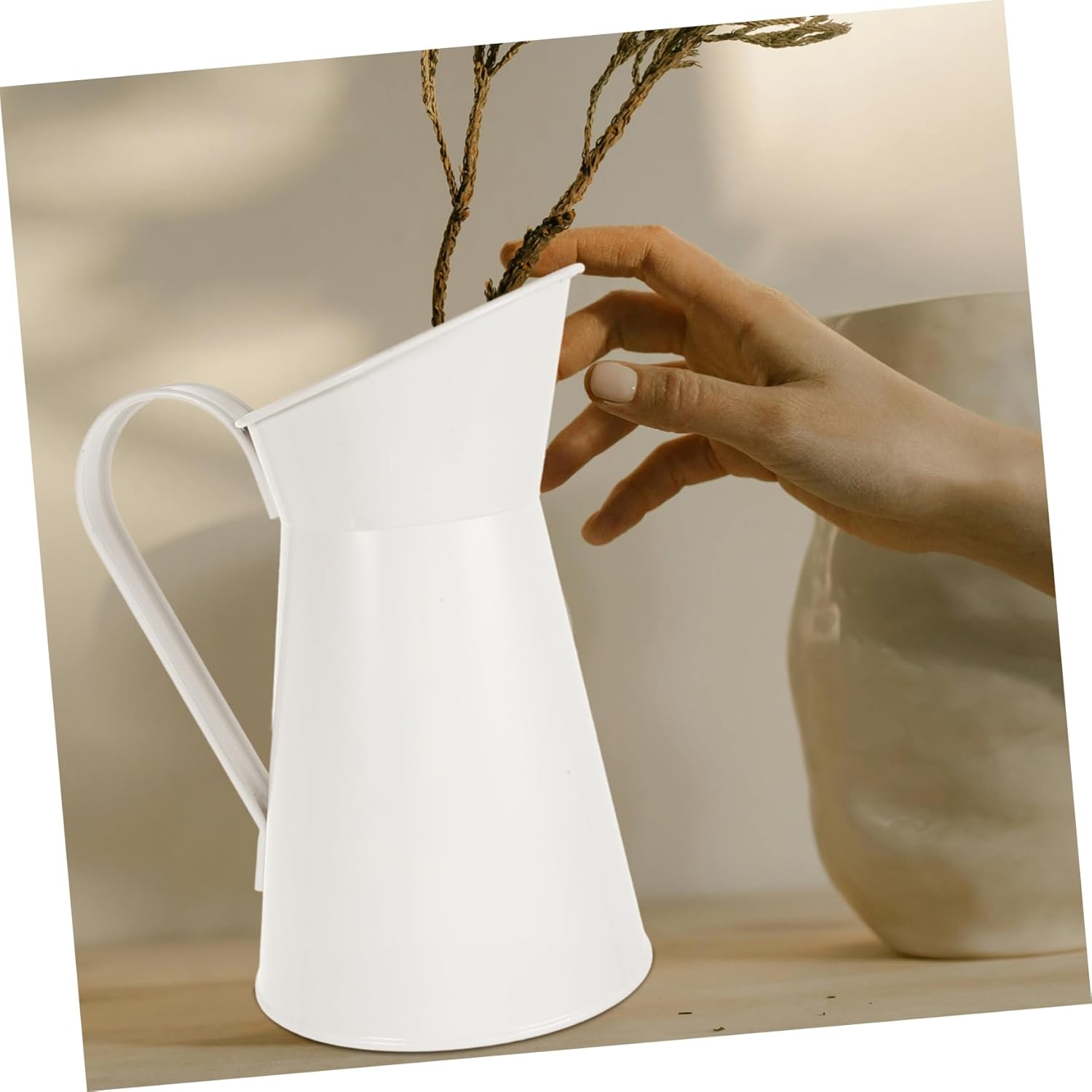 Retro Flower Jug Iron Vase with Side Handle for Balcony and Desktop Display