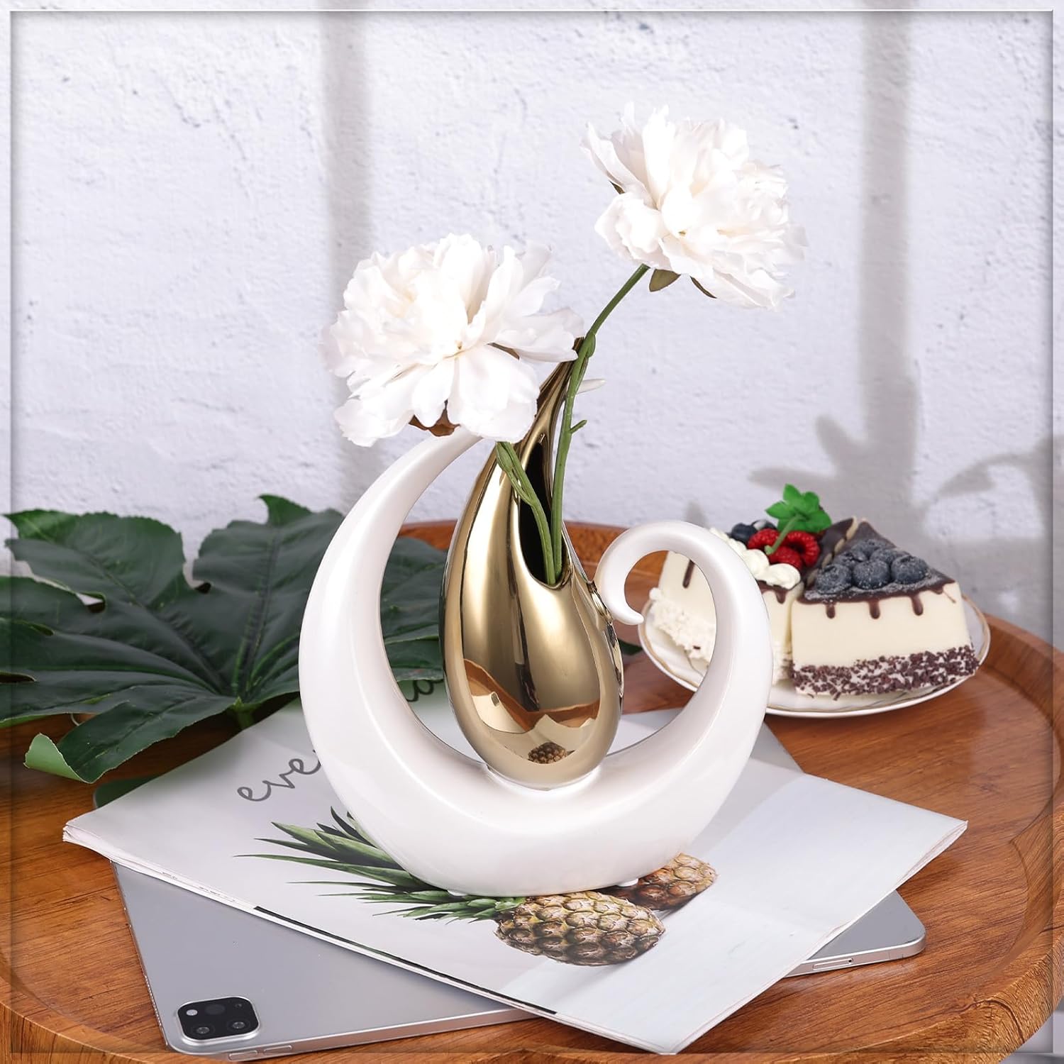 Modern Ceramic Vase Gold and White Decor