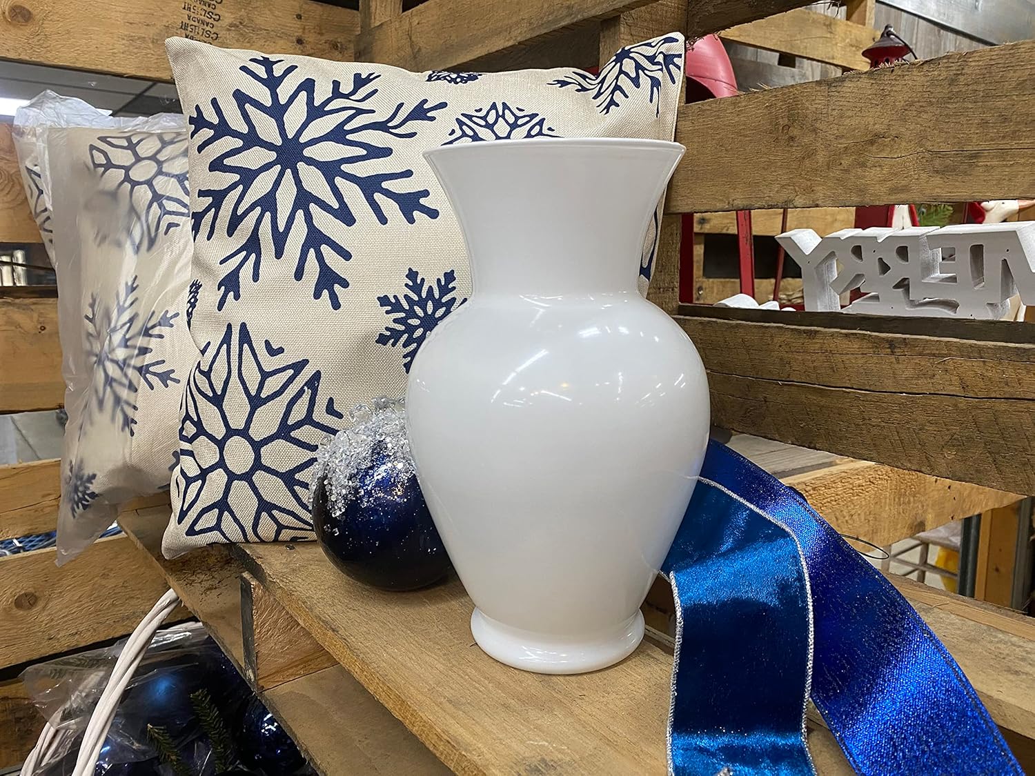 White Spring Garden Decor Vase with Flower Guide Booklet